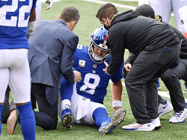 Daniel Jones injury